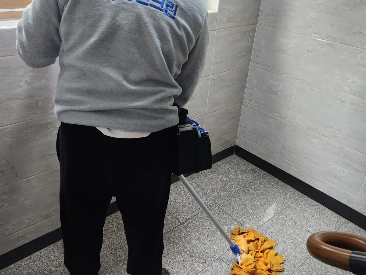유성구 가정동 건물 복도·대기 동선 야간 위생청소 사례 - 행진크린